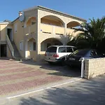 Ferien Haus Evita Auf Insel Vir,wohnung Ii 비르