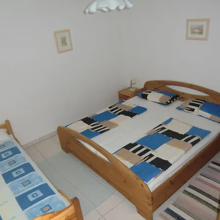 Apartment Ferien Haus Evita Auf Insel Vir,wohnung Ii