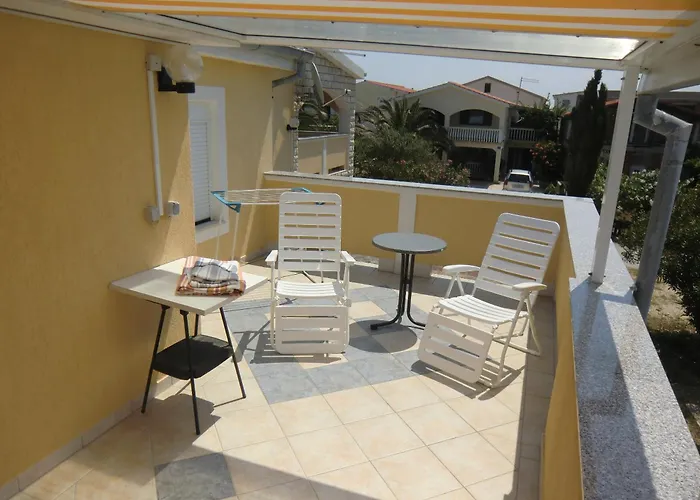 Ferien Haus Evita Auf Insel Vir,wohnung Ii Apartment Vir